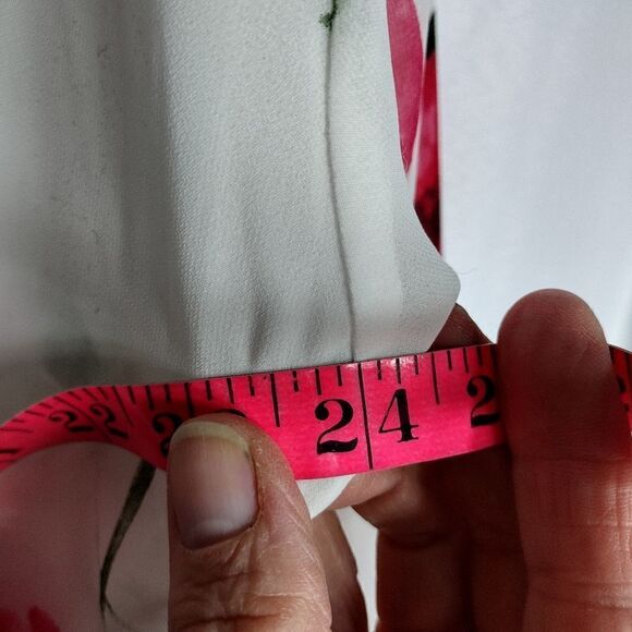 Private Luxuries robe  - Picture 5 of 7